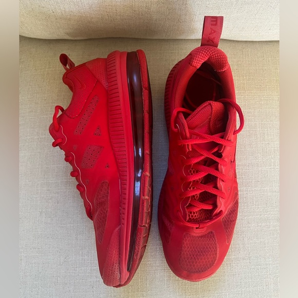 RED NIKE AIR MAX - Picture 2 of 4